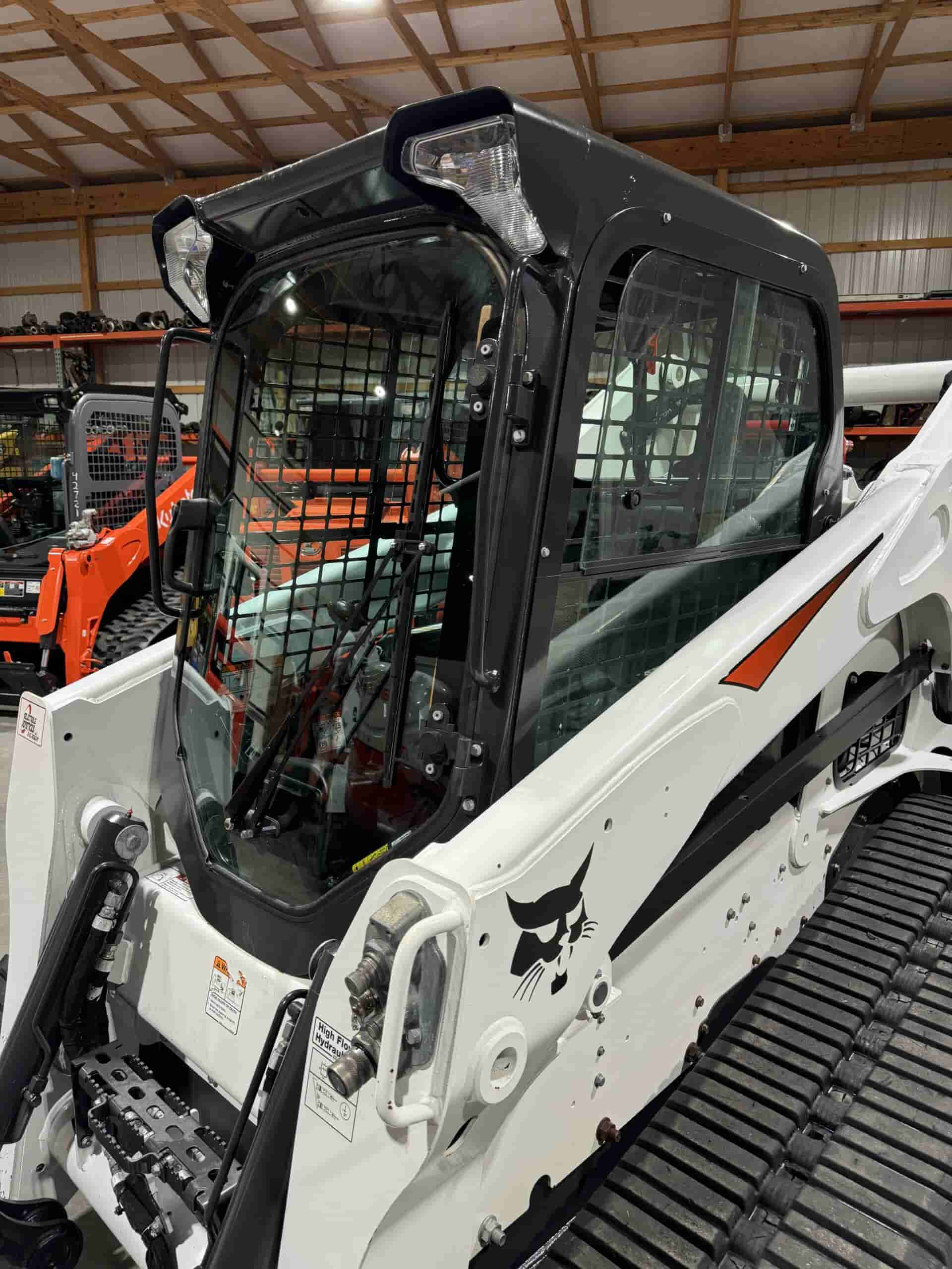 2023 BOBCAT T770
